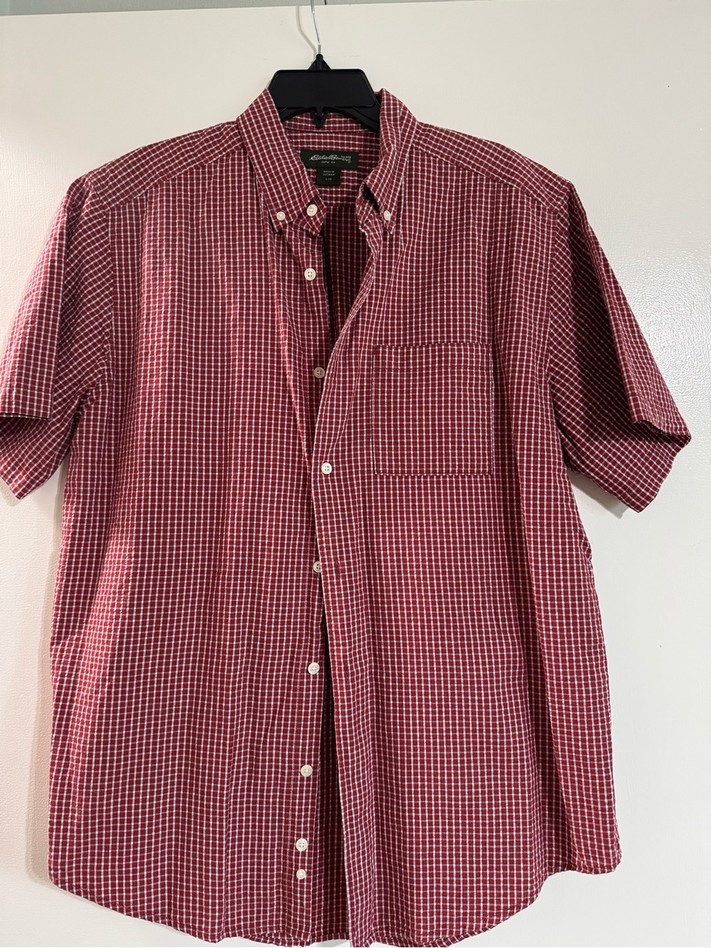 Eddie Bauer Men’s Red and White Short-Sleeve Button-Down Shirt